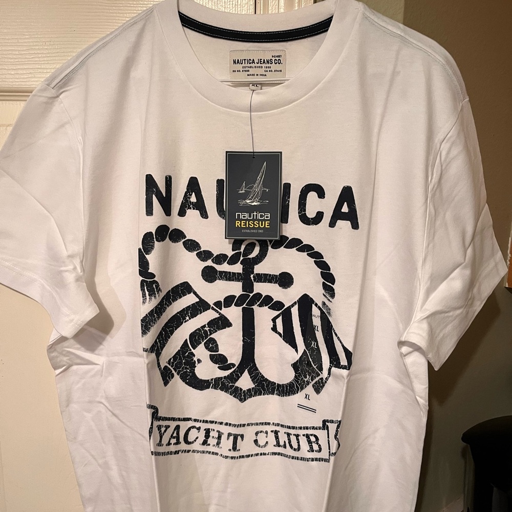 Nautica Men’s tee shirt.